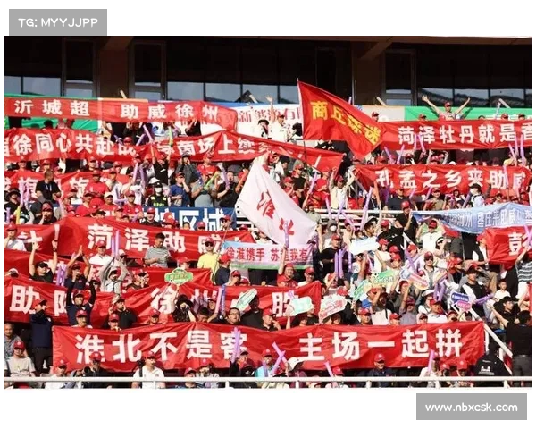 苏超盐城队双向奔赴赢球后谢场情绪爆棚引爆球迷热烈回应 苏超盐城队双向奔赴赢球后谢场情绪爆棚引爆球迷热烈回应